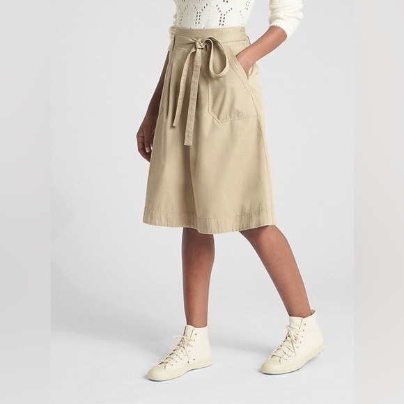 GAP Dresses & Skirts - GAP A-Line Utility Skirt in Iconic Khaki with Tie Belt – Size 6